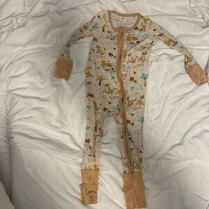 Little Sleepies 6-12mths, good used condition